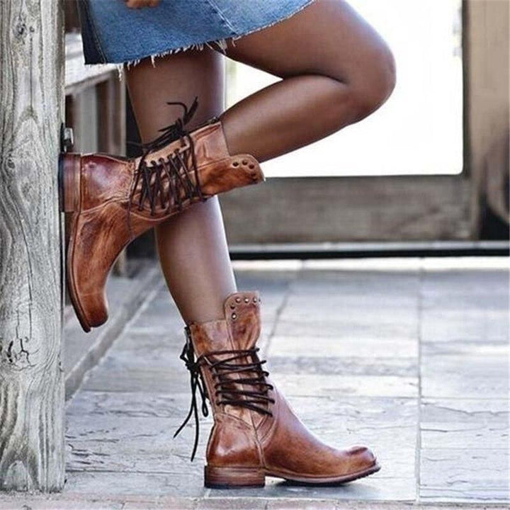 Caithlyn – Vintage Lace-Up Boots