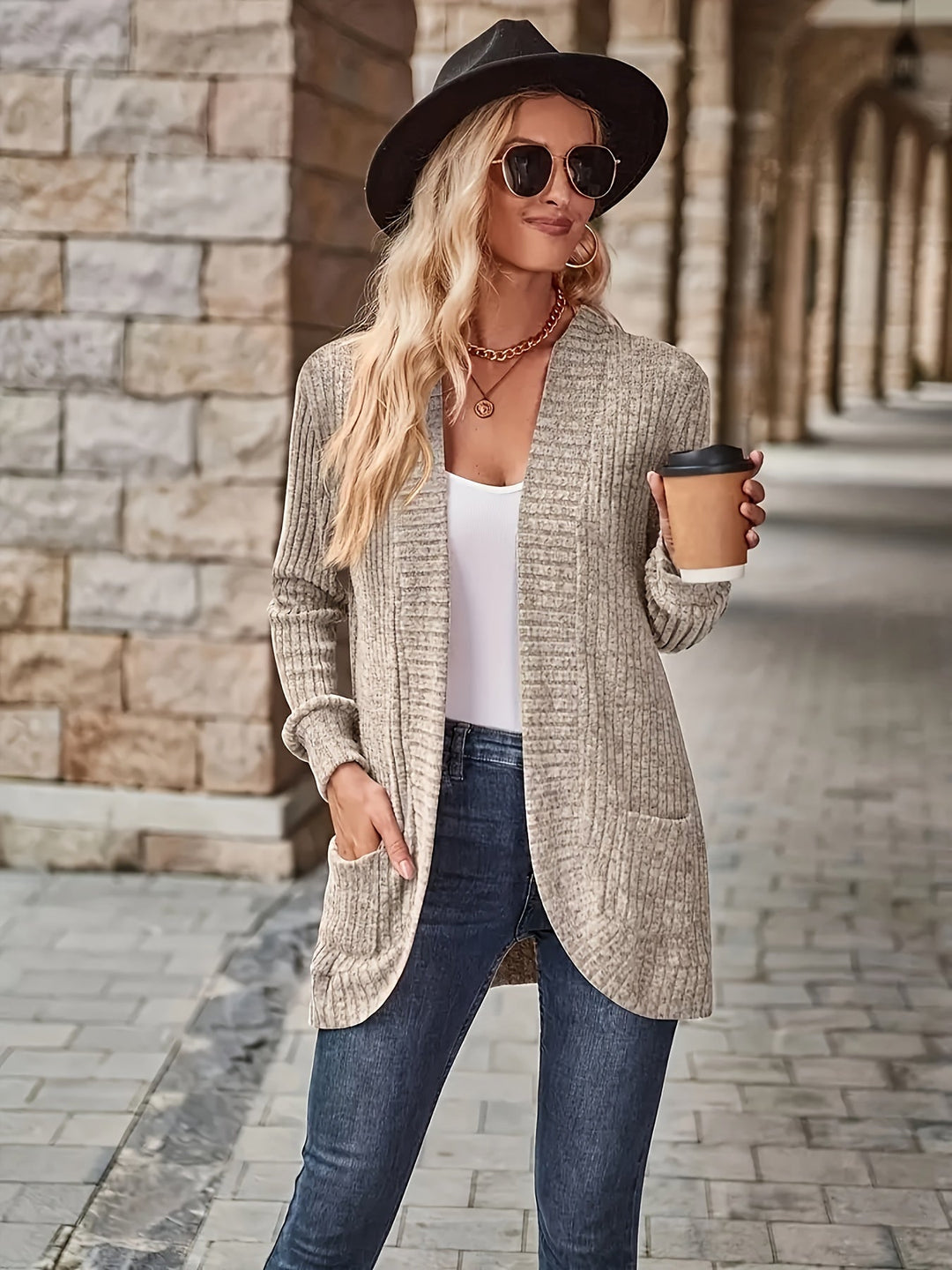 Valmai - Elegant Cardigan